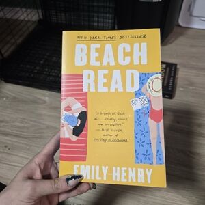 Beach Read by - Yellow Cover